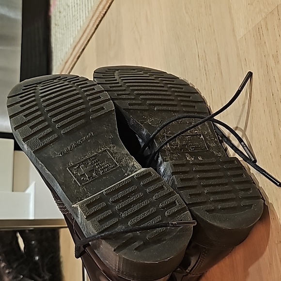 Dr. Martens original lace up boot - Picture 4 of 4